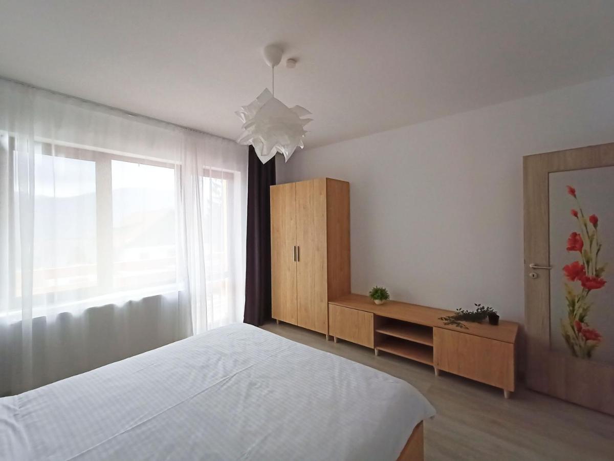 Zander Home Apartment Буштени Экстерьер фото